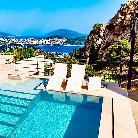 Mansion With Sea And Rocks View, Housekeeper, Breakfast * Bitez