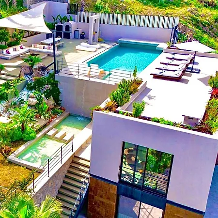 Βίλα Mansion With Sea And Rocks View, Housekeeper, Breakfast