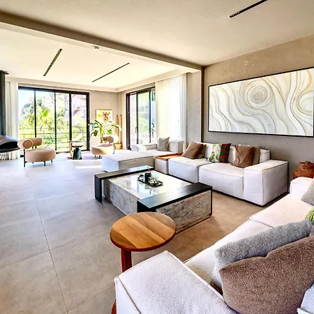 Βίλα Mansion With Sea And Rocks View, Housekeeper, Breakfast