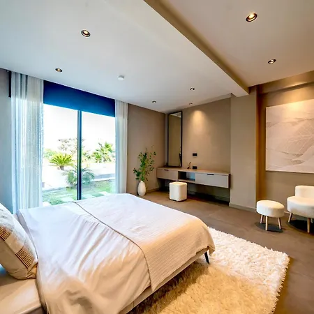 Βίλα Mansion With Sea And Rocks View, Housekeeper, Breakfast *